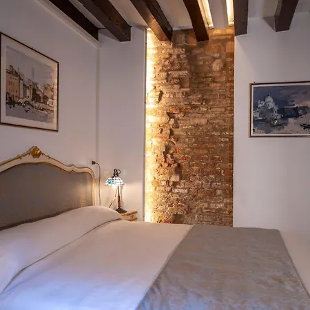 Bragozzo Ai Miracoli * Venise