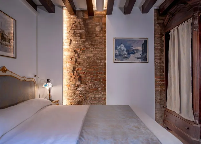 Bragozzo Ai Miracoli Venetië